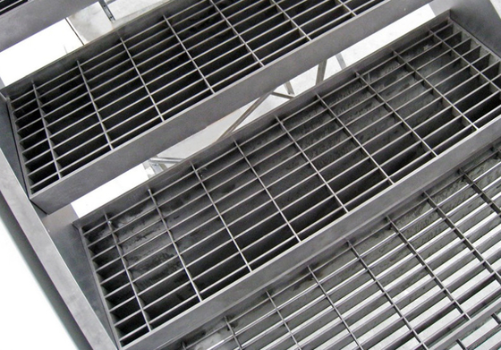 Serrated Type Steel Walkway Grating Panel Corrosion Resistant