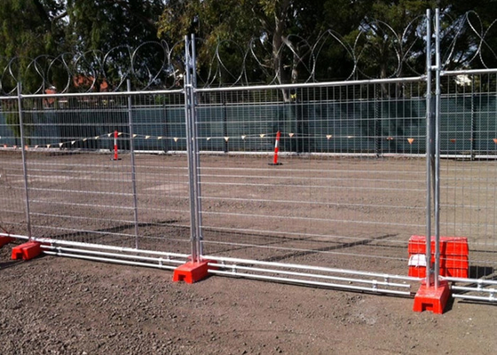 Temporary crowd control fence Galvanizd Mesh Panel 2.1x2.4m For Big Events