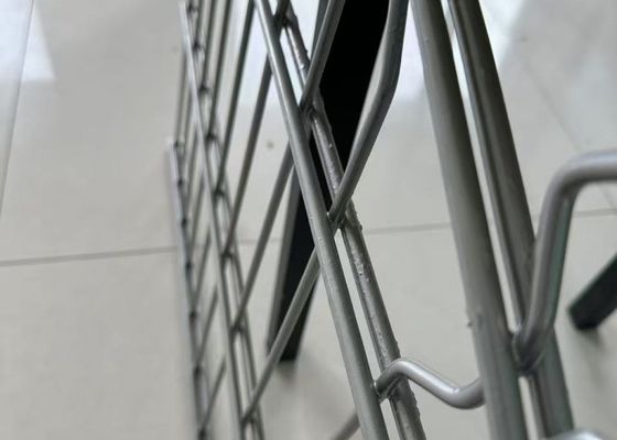 Double Loop Wire Fence 50x200mm Mesh Free Samples Custom Posts For Garden Highway Sport