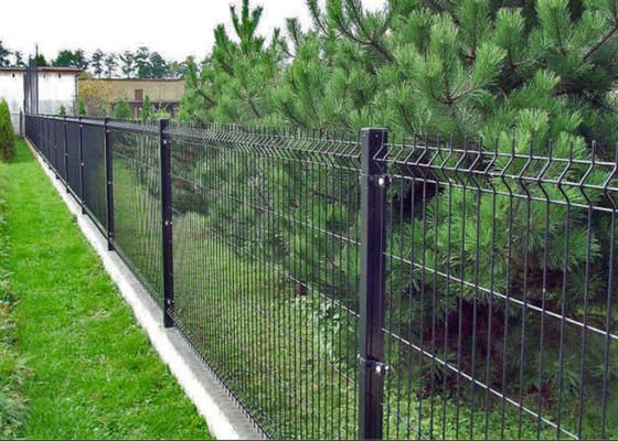 le grillage Panels Sustainable Easily de la triangle 3d de 1.8*2.5m s'est réuni