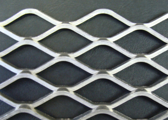 Aplati galvanisé augmenté engrenez 3.0mm 1,22 x 2.44m Diamond Hole 60mm