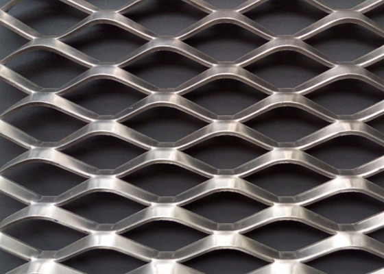 Métal augmenté en acier à faible teneur en carbone Mesh Galvanized For Building 1 * 2m 4.0mm
