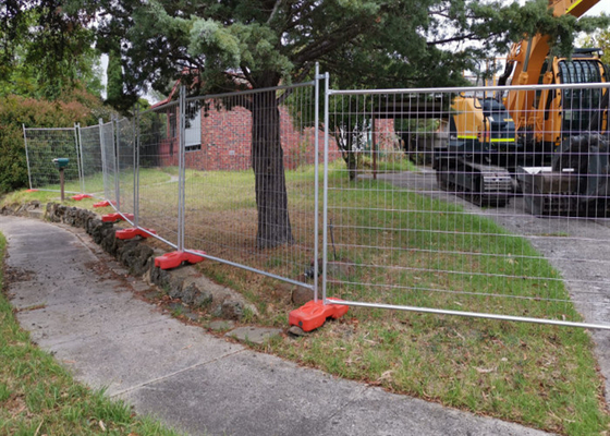 Canada Clôture à panneaux temporaires Clôture portable 2.1*2.4m Pour les sports / concerts