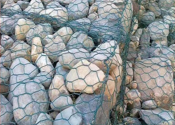 Boîte en gabion revêtue de poudre / cages en pierre de gabion soudés 2*1*1m*3,2mm