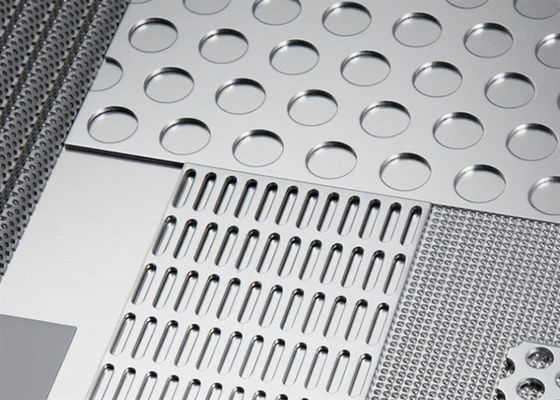 Mesh perforé en acier à faible teneur en carbone pour les escaliers de construction