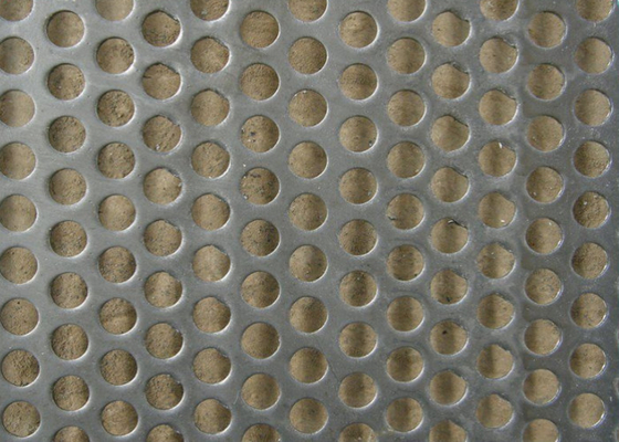 Panneau de treillis perforé en acier inoxydable