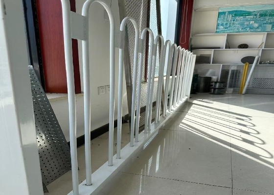 Clôture grillagée en acier temporaire, fil de 3 mm de diamètre, revêtement PVC, installation facile