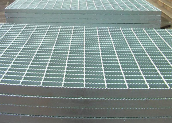 Grille galvanisée anti-déroute pour revêtements de sol industriels