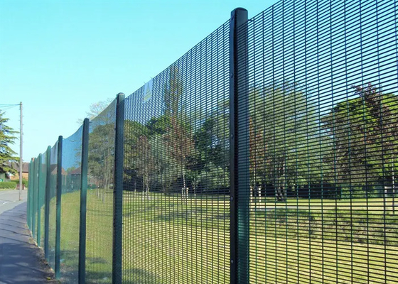 barrière Hot Dip Galvanized/PVC de prison de montée de taille de 3.0m anti enduit 76.2*12.7mm